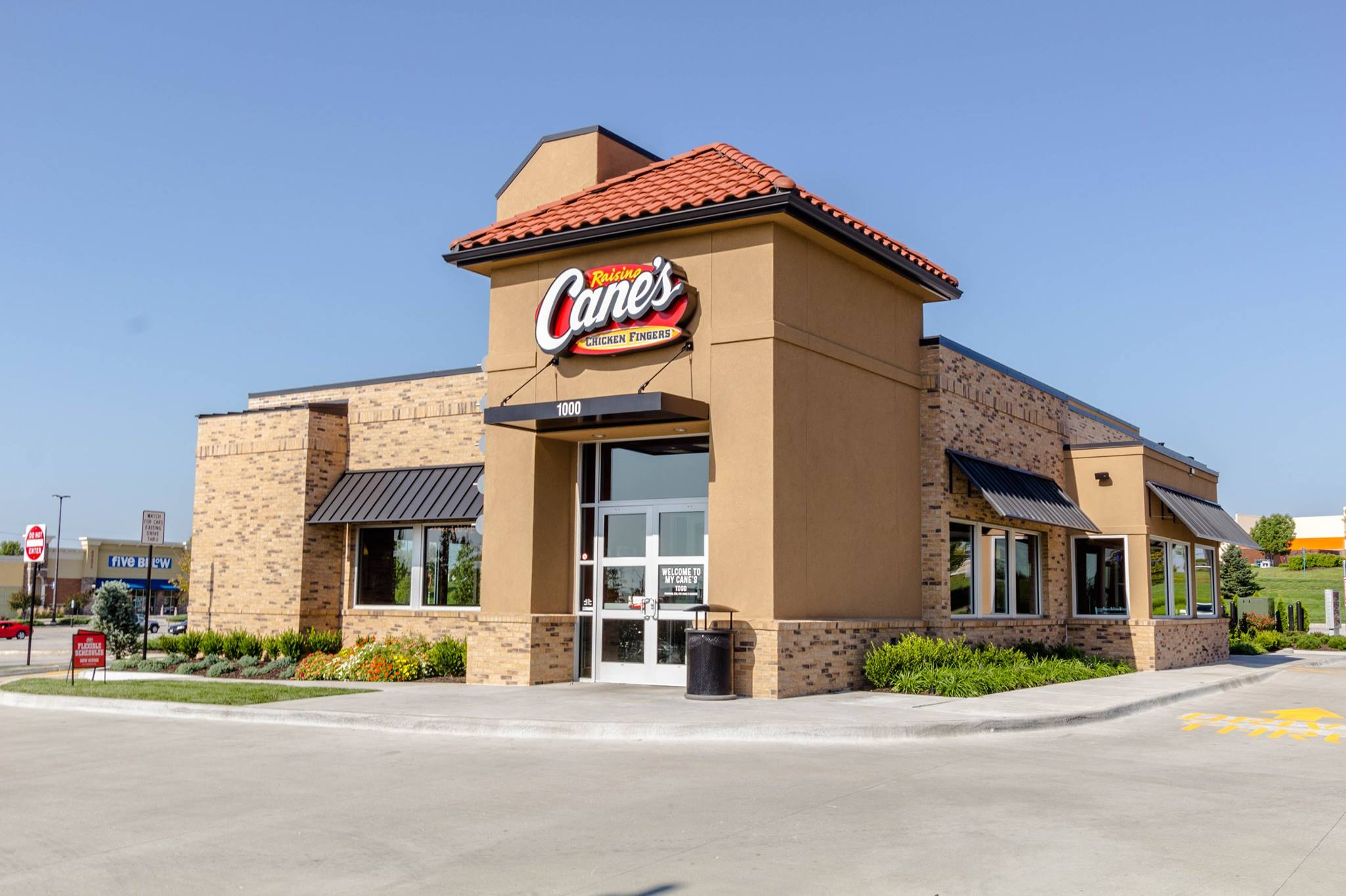 Commercial exterior, ground